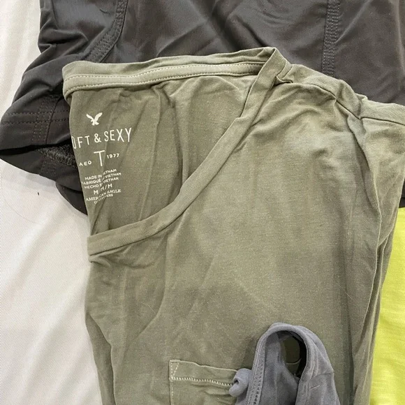 Resellers Summer Bundle!!! Athleta, Lucky Brand, American Eagle, North Face - Picture 3 of 11